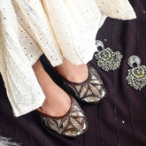 Mukaish Poetry Brown & Silver Mukaish Work Jutti